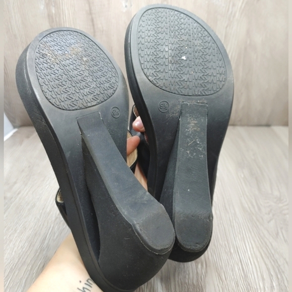 Michael Kors Black Platform Sandals Wedge Logo AK12C Thong Flip Flop Cutout 9.5 - Picture 7 of 9